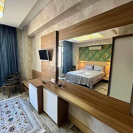 Dnz Taxim Feridiye Hotel 3*