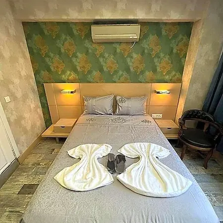 Hotel Dnz Taxim Feridiye 3*